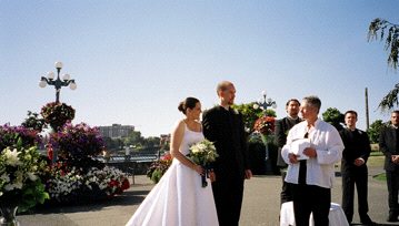 Adam & Tam after ceremony, Sept 7, 2006